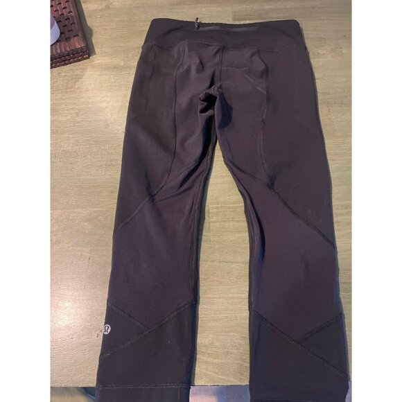 Lululemon Black High-Rise Cropped Yoga Pants With Zip Pocket Size 6 Lightweight - Picture 6 of 7